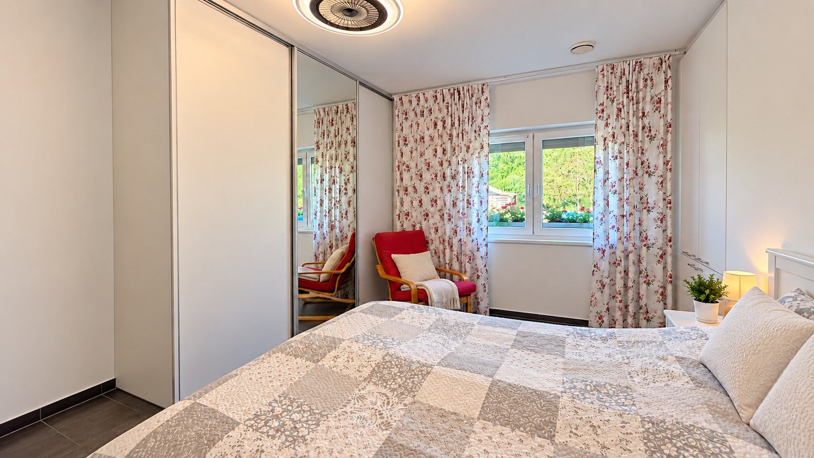 Schlafzimmer.jpg